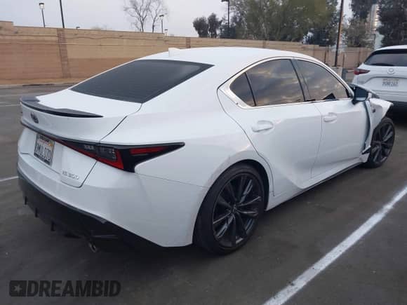 2024 Lexus IS 300 с VIN JTHBA1D2XR5131510, выставлен на аукционе IAAI как лот 41460652 с пробегом 10 580 миль миль и . История ставок и продаж доступна на DreamBid. Изображение 4.