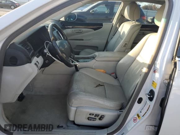 ✅ 2008 Lexus LS 460 • VIN: JTHBL46F385063125 • Lot: 92610155. Listed on Copart with 149,686 mi. Free auction sales archive from the USA and detailed vehicle history report at DreamBid. Image 7.