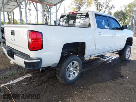 ✅ 2017 Chevrolet Silverado 1500 LT • VIN: 3GCUKREC9HG309038 • Lot: 43511015. Listed on IAAI with 55,170 mi. Free auction sales archive from the USA and detailed vehicle history report at DreamBid. Image 4.