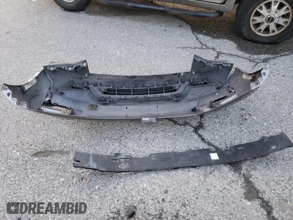 ✅ 2015 BMW i3 • VIN: WBY1Z4C55FV279545 • Лот: 70060362. Опубликован ранее на Copart с пробегом Не указан. Бесплатный доступ к архиву аукционных продаж из США и подробный отчёт об истории автомобиля на DreamBid. Изображение 12.