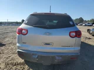 2012 Chevrolet Traverse 2LT z VIN 1GNKRJED4CJ321240, wystawiony jako Copart lot #85923895 z przebiegiem 126 297 mil mil oraz Szkoda całkowita • Salvage title. Historia ofert i sprzedaży dostępna na DreamBid. Obrazek 6.