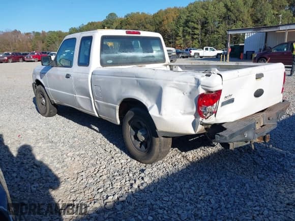 ✅ 2010 Ford Ranger XL • VIN: 1FTKR1EE7APA16407 • Lot: 41019733. Wystawiony na IAAI z przebiegiem 172 609 mil. Bezpłatny archiwum sprzedaży aukcyjnych z USA i szczegółowy raport historii pojazdu na DreamBid. Zdjęcie 3.
