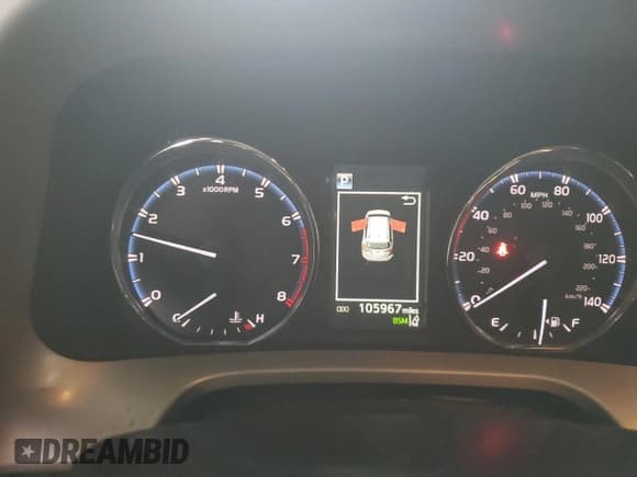 ✅ 2017 Toyota RAV4 Limited • VIN: 2T3YFREV0HW372858 • Lot: 69582055. Wystawiony na Copart z przebiegiem 105 967 mil. Bezpłatny archiwum sprzedaży aukcyjnych z USA i szczegółowy raport historii pojazdu na DreamBid. Zdjęcie 9.