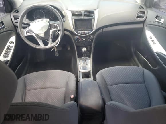 ✅ 2013 Hyundai Accent SE • VIN: KMHCU5AE0DU091628 • Lot: 85425155. Wystawiony na Copart z przebiegiem 103 095 mil. Bezpłatny archiwum sprzedaży aukcyjnych z USA i szczegółowy raport historii pojazdu na DreamBid. Zdjęcie 8.