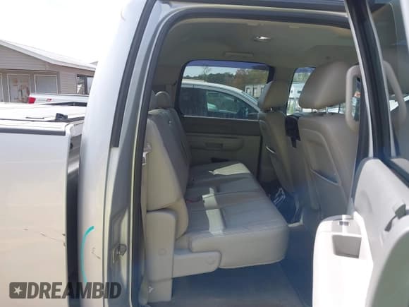 ✅ 2012 Chevrolet Silverado 2500HD LT • VIN: 1GC1KXC85CF242910 • Лот: 41937597. Опубликован ранее на IAAI с пробегом 199 164 миль. Бесплатный доступ к архиву аукционных продаж из США и подробный отчёт об истории автомобиля на DreamBid. Изображение 8.