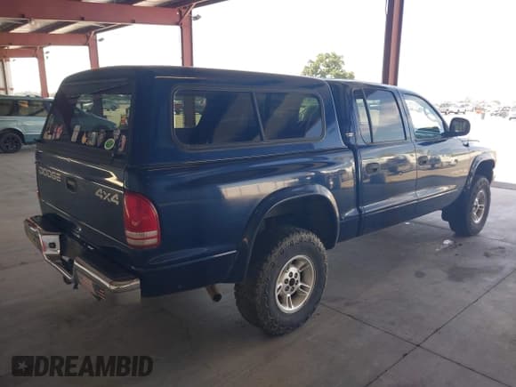 ✅ 2000 Dodge Dakota Sport • VIN: 1B7GG2AN7YS647799 • Lot: 42147404. Wystawiony na IAAI z przebiegiem 234 194 mil. Bezpłatny archiwum sprzedaży aukcyjnych z USA i szczegółowy raport historii pojazdu na DreamBid. Zdjęcie 4.