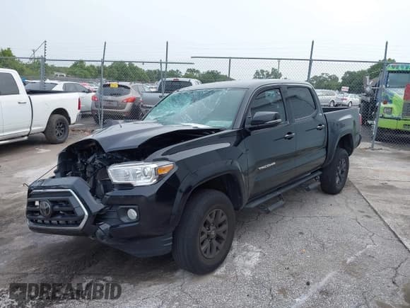 ✅ 2022 Toyota Tacoma SR5 • VIN: 3TMAZ5CN1NM160441 • Лот: 42433590. Опубликован ранее на IAAI с пробегом 46 216 миль. Бесплатный доступ к архиву аукционных продаж из США и подробный отчёт об истории автомобиля на DreamBid. Изображение 2.