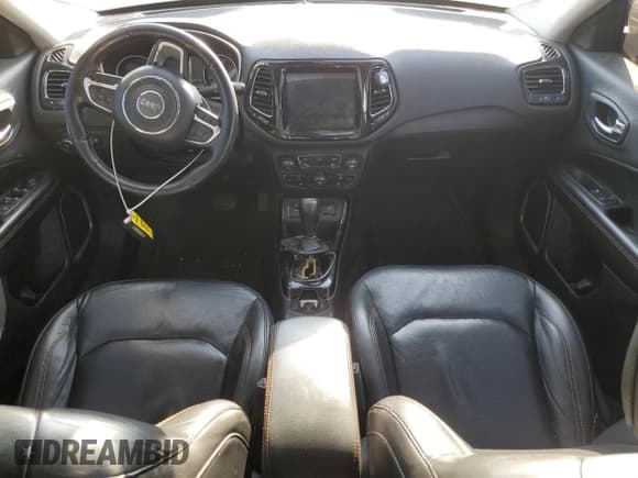 ✅ 2018 Jeep Compass Limited • VIN: 3C4NJCCB5JT327676 • Lot: 86208305. Listed on Copart with 111,649 mi. Free auction sales archive from the USA and detailed vehicle history report at DreamBid. Image 8.