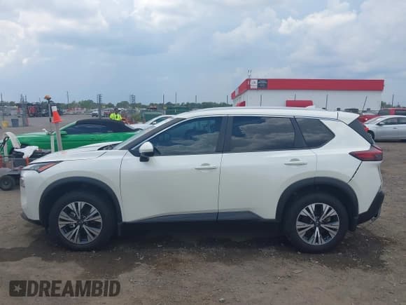 ✅ 2022 Nissan Rogue SV • VIN: JN8BT3BA6NW042432 • Lot: 42969769. Listed on IAAI with 51,655 mi. Free auction sales archive from the USA and detailed vehicle history report at DreamBid. Image 15.