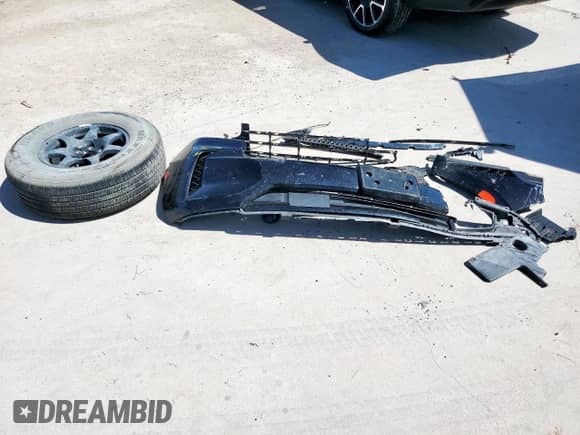 ✅ 2021 Chevrolet Suburban RST • VIN: 1GNSCEKD2MR379573 • Lot: 67044175. Wystawiony na Copart z przebiegiem 126 866 mil. Bezpłatny archiwum sprzedaży aukcyjnych z USA i szczegółowy raport historii pojazdu na DreamBid. Zdjęcie 13.