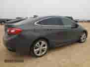 ✅ 2017 Chevrolet Cruze Premier • VIN: 1G1BF5SM5H7194699 • Lot: 68640852. Wystawiony na Copart z przebiegiem 103 313 mil mil. Skorzystaj z bezpłatnego archiwum sprzedaży aukcyjnych z USA i zobacz szczegółowy raport historii pojazdu na DreamBid. Zdjęcie 3.