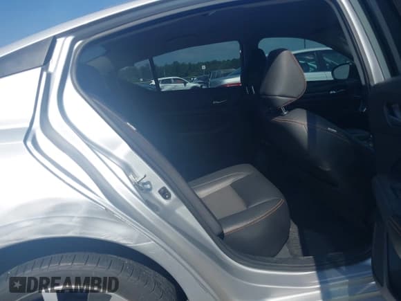 ✅ 2019 Nissan Altima SR • VIN: 1N4BL4CW9KC237584 • Lot: 42606018. Listed on IAAI with 82,064 mi. Free auction sales archive from the USA and detailed vehicle history report at DreamBid. Image 8.