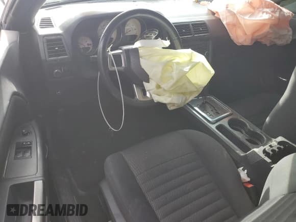 ✅ 2012 Dodge Challenger SXT • VIN: 2C3CDYAG6CH185543 • Lot: 80472334. Wystawiony na Copart z przebiegiem 151 035 mil. Bezpłatny archiwum sprzedaży aukcyjnych z USA i szczegółowy raport historii pojazdu na DreamBid. Zdjęcie 8.