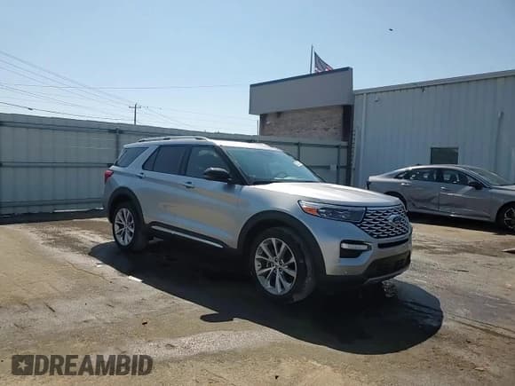 ✅ 2021 Ford Explorer Platinum • VIN: 1FM5K8HC1MGA67647 • Lot: 80132335. Wystawiony na Copart z przebiegiem 42 370 mil. Bezpłatny archiwum sprzedaży aukcyjnych z USA i szczegółowy raport historii pojazdu na DreamBid. Zdjęcie 14.