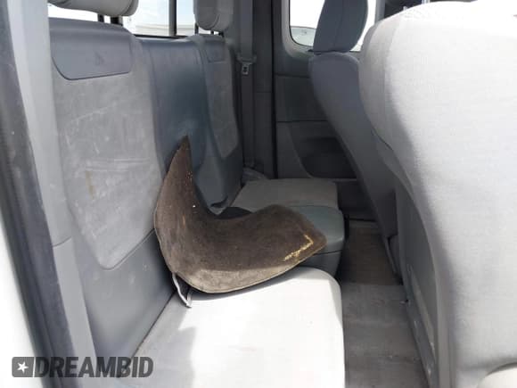 ✅ 2011 Toyota Tacoma • VIN: 5TFTX4CN9BX004243 • Lot: 42088724. Listed on IAAI with 340,241 mi. Free auction sales archive from the USA and detailed vehicle history report at DreamBid. Image 8.