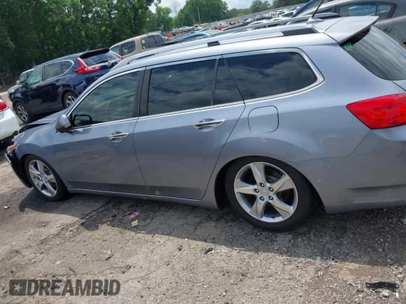 ✅ 2012 Acura TSX Technology • VIN: JH4CW2H65CC003185 • Lot: 42251298. Listed on IAAI with 158,439 mi. Free auction sales archive from the USA and detailed vehicle history report at DreamBid. Image 14.