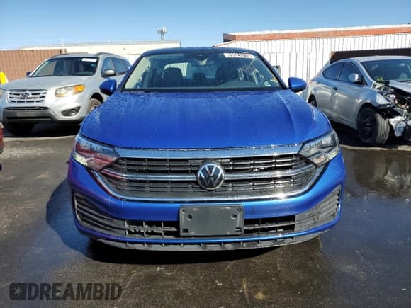 ✅ 2024 Volkswagen Jetta SE • VIN: 3VW7M7BU0RM056362 • Lot: 89521315. Listed on Copart with 26,182 mi. Free auction sales archive from the USA and detailed vehicle history report at DreamBid. Image 5.