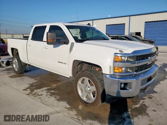 ✅ 2015 Chevrolet Silverado 2500HD LT • VIN: 1GC1KVEG0FF528225 • Лот: 86517815. Опубликован ранее на Copart с пробегом 283 951 миль. Бесплатный доступ к архиву аукционных продаж из США и подробный отчёт об истории автомобиля на DreamBid. Изображение 4.