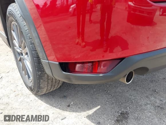 ✅ 2020 Mazda CX-5 Touring • VIN: JM3KFBCM2L0846174 • Lot: 42203758. Wystawiony na IAAI z przebiegiem 58 617 mil. Bezpłatny archiwum sprzedaży aukcyjnych z USA i szczegółowy raport historii pojazdu na DreamBid. Zdjęcie 18.