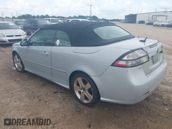 ✅ 2008 Saab 9-3 • VIN: YS3FB79Y986001414 • Lot: 42467841. Listed on IAAI with 193,000 mi. Free auction sales archive from the USA and detailed vehicle history report at DreamBid. Image 3.