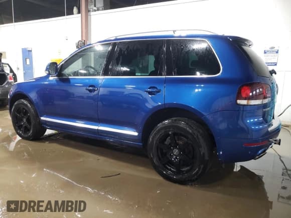 ✅ 2010 Volkswagen Touareg V6 • VIN: WVGFK7A99AD000952 • Lot: 60677825. Wystawiony na Copart z przebiegiem 231 845 mil. Bezpłatny archiwum sprzedaży aukcyjnych z USA i szczegółowy raport historii pojazdu na DreamBid. Zdjęcie 2.