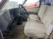 ✅ 1992 Chevrolet Silverado 1500 • VIN: 1GCDC14K7NZ191655 • Lot: 85577885. Wystawiony na Copart z przebiegiem 128 123 mil. Bezpłatny archiwum sprzedaży aukcyjnych z USA i szczegółowy raport historii pojazdu na DreamBid. Zdjęcie 7.