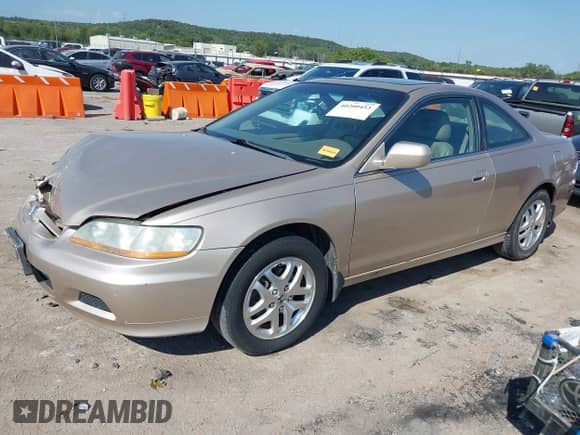 2001 Honda Accord EX с VIN 1HGCG22541A033075, выставлен на аукционе IAAI как лот 40200453 с пробегом 121 275 миль миль и . История ставок и продаж доступна на DreamBid. Изображение 17.