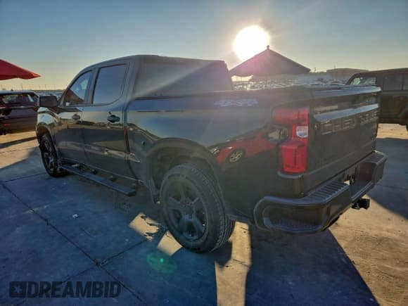✅ 2019 Chevrolet Silverado 1500 Custom • VIN: 3GCUYBEF0KG236679 • Лот: 96267825. Опубликован ранее на Copart с пробегом 123 006 миль. Бесплатный доступ к архиву аукционных продаж из США и подробный отчёт об истории автомобиля на DreamBid. Изображение 2.