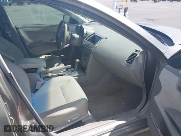 ✅ 2004 Nissan Maxima SE • VIN: 1N4BA41E24C835616 • Lot: 42549899. Listed on IAAI with 145,535 mi. Free auction sales archive from the USA and detailed vehicle history report at DreamBid. Image 5.