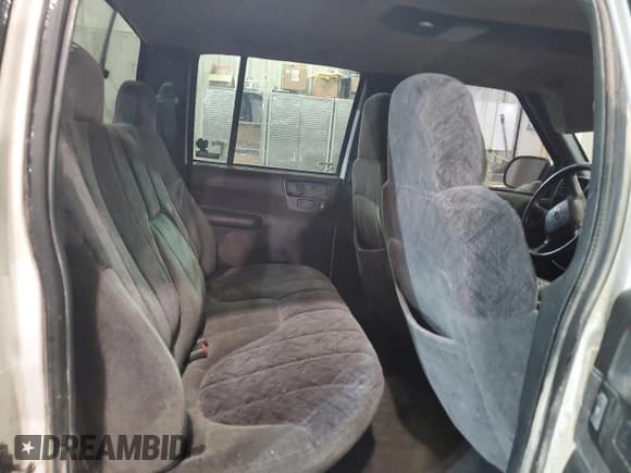 ✅ 2001 Chevrolet S-10 LS • VIN: 1GCDT13W51K256977 • Лот: 85390584. Опубликован ранее на Copart с пробегом 159 294 миль. Бесплатный доступ к архиву аукционных продаж из США и подробный отчёт об истории автомобиля на DreamBid. Изображение 10.