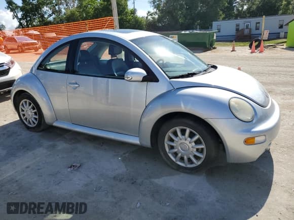 ✅ 2005 Volkswagen Beetle GLS • VIN: 3VWCK31C35M410861 • Lot: 56779765. Wystawiony na Copart z przebiegiem 62 796 mil. Bezpłatny archiwum sprzedaży aukcyjnych z USA i szczegółowy raport historii pojazdu na DreamBid. Zdjęcie 4.