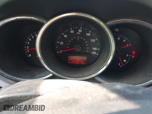 ✅ 2011 Kia Sorento EX • VIN: 5XYKU4A29BG005716 • Lot: 43600450. Wystawiony na IAAI z przebiegiem 255 678 mil. Bezpłatny archiwum sprzedaży aukcyjnych z USA i szczegółowy raport historii pojazdu na DreamBid. Zdjęcie 6.