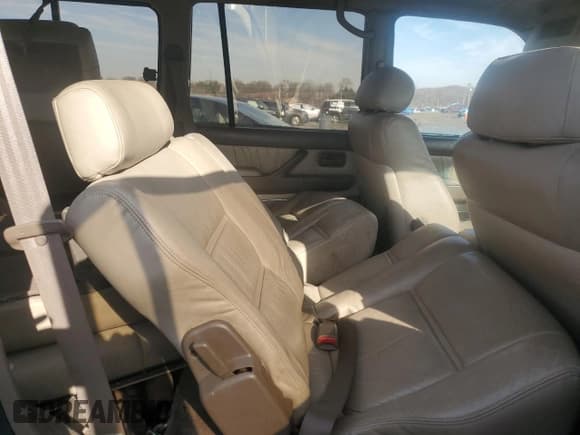 ✅ 1996 Toyota Land Cruiser • VIN: JT3HJ85JXT0147869 • Лот: 89119075. Опубликован ранее на Copart с пробегом 161 207 миль. Бесплатный доступ к архиву аукционных продаж из США и подробный отчёт об истории автомобиля на DreamBid. Изображение 11.