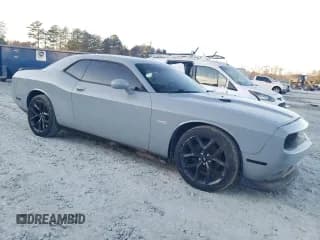 ✅ 2013 Dodge Challenger SXT • VIN: 2C3CDYAG4DH676498 • Lot: 85953914. Wystawiony na Copart z przebiegiem 169 084 mil. Bezpłatny archiwum sprzedaży aukcyjnych z USA i szczegółowy raport historii pojazdu na DreamBid. Zdjęcie 4.