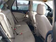 ✅ 2007 Saturn VUE V6 • VIN: 5GZCZ63427S821554 • Lot: 41285509. Wystawiony na IAAI z przebiegiem 77 740 mil. Bezpłatny archiwum sprzedaży aukcyjnych z USA i szczegółowy raport historii pojazdu na DreamBid. Zdjęcie 8.