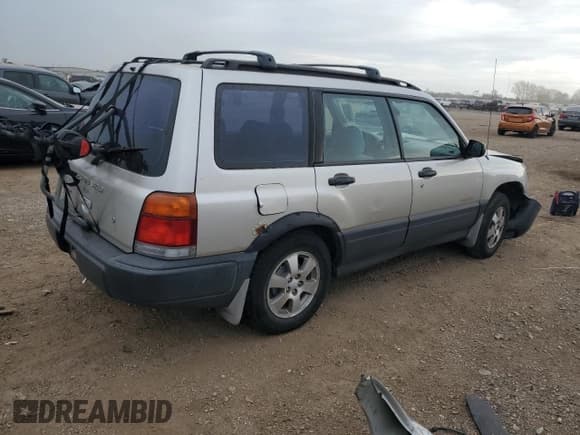 ✅ 2000 Subaru Forester L • VIN: JF1SF6351YH724848 • Lot: 82356945. Wystawiony na Copart z przebiegiem 130 868 mil. Bezpłatny archiwum sprzedaży aukcyjnych z USA i szczegółowy raport historii pojazdu na DreamBid. Zdjęcie 3.