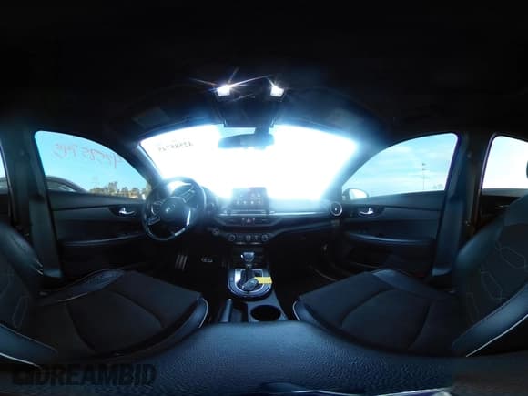 ✅ 2020 Kia Forte GT-Line • VIN: 3KPF34AD2LE195900 • Lot: 42585745. Listed on IAAI with 82,519 mi. Free auction sales archive from the USA and detailed vehicle history report at DreamBid. Image 18.