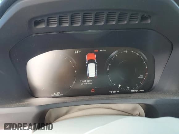 ✅ 2021 Volvo XC90 Momentum • VIN: YV4102CK6M1741926 • Лот: 70231825. Опубликован ранее на Copart с пробегом 41 926 миль. Бесплатный доступ к архиву аукционных продаж из США и подробный отчёт об истории автомобиля на DreamBid. Изображение 9.