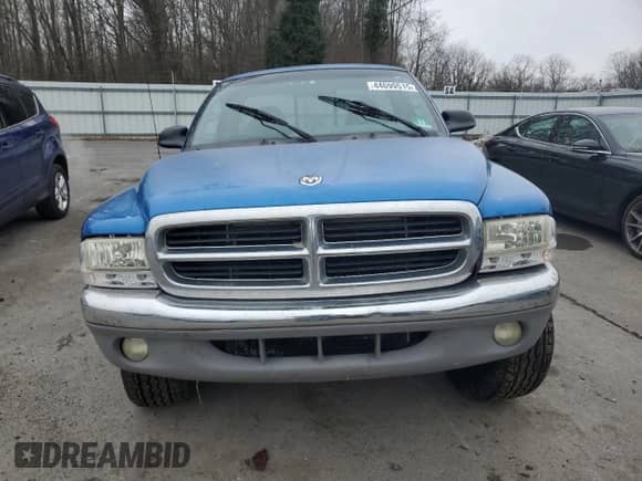 2000 Dodge Dakota Sport z VIN 1B7GG26N0YS530588, wystawiony jako Copart lot #44699515 z przebiegiem Nie podano mil oraz Szkoda całkowita • Salvage title. Historia ofert i sprzedaży dostępna na DreamBid. Obrazek 5.