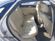 ✅ 2013 Lincoln MKZ • VIN: 3LN6L2GK5DR810147 • Lot: 40102072. Wystawiony na IAAI z przebiegiem 133 690 mil. Bezpłatny archiwum sprzedaży aukcyjnych z USA i szczegółowy raport historii pojazdu na DreamBid. Zdjęcie 8.