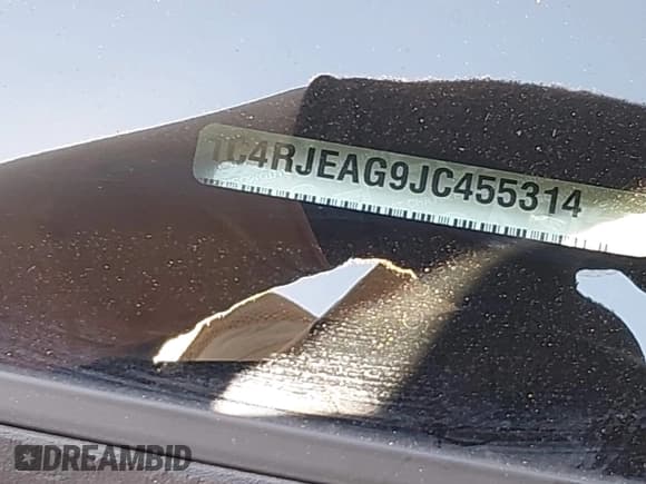 ✅ 2018 Jeep Grand Cherokee Altitude • VIN: 1C4RJEAG9JC455314 • Lot: 43072497. Wystawiony na IAAI z przebiegiem 110 604 mil. Bezpłatny archiwum sprzedaży aukcyjnych z USA i szczegółowy raport historii pojazdu na DreamBid. Zdjęcie 9.