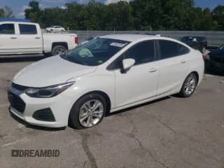 ✅ 2019 Chevrolet Cruze LT • VIN: 1G1BE5SMXK7121905 • Lot: 68963395. Listed on Copart with 101,690 mi. Free auction sales archive from the USA and detailed vehicle history report at DreamBid. Image 1.