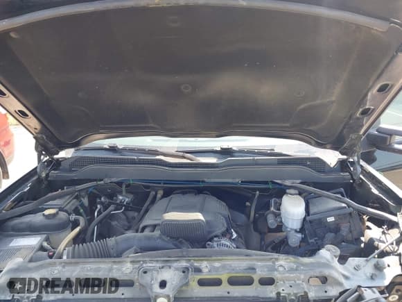 ✅ 2019 Chevrolet Silverado 2500HD LT • VIN: 1GC1KSEG0KF198997 • Lot: 42929829. Listed on IAAI with 40,917 mi. Free auction sales archive from the USA and detailed vehicle history report at DreamBid. Image 10.