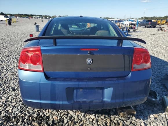 ✅ 2009 Dodge Charger SXT • VIN: 2B3KA33VX9H561315 • Lot: 86516635. Wystawiony na Copart z przebiegiem 189 286 mil. Bezpłatny archiwum sprzedaży aukcyjnych z USA i szczegółowy raport historii pojazdu na DreamBid. Zdjęcie 6.