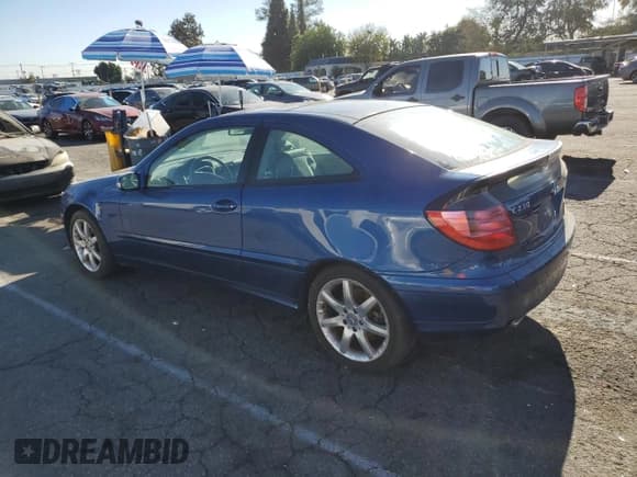 ✅ 2002 Mercedes-Benz C 230/260/280/320 • VIN: WDBRN47J82A389514 • Lot: 84328674. Listed on Copart with Not provided. Free auction sales archive from the USA and detailed vehicle history report at DreamBid. Image 2.