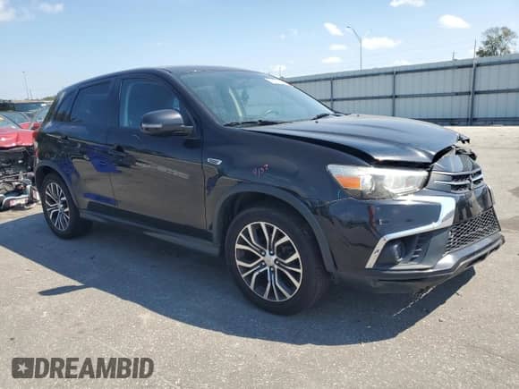 2019 Mitsubishi Outlander ES z VIN JA4AP3AU7KU018195, wystawiony jako Copart lot #83878525 z przebiegiem 139 848 mil mil oraz Szkoda całkowita • Salvage title. Historia ofert i sprzedaży dostępna na DreamBid. Obrazek 4.