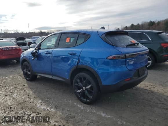 2024 Dodge Hornet GT z VIN ZACNDFAN3R3A36769, wystawiony jako Copart lot #88451055 z przebiegiem Nie podano mil oraz Szkoda całkowita • Salvage title. Historia ofert i sprzedaży dostępna na DreamBid. Obrazek 2.