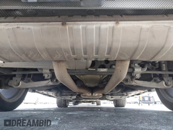 ✅ 2015 Mercedes-Benz GL 550 • VIN: 4JGDF7DE4FA447377 • Лот: 42267454. Опубликован ранее на IAAI с пробегом 164 738 миль. Бесплатный доступ к архиву аукционных продаж из США и подробный отчёт об истории автомобиля на DreamBid. Изображение 21.