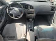 ✅ 2005 Hyundai Elantra GLS • VIN: KMHDN46D05U038425 • Lot: 63586295. Wystawiony na Copart z przebiegiem 244 662 mil. Bezpłatny archiwum sprzedaży aukcyjnych z USA i szczegółowy raport historii pojazdu na DreamBid. Zdjęcie 8.