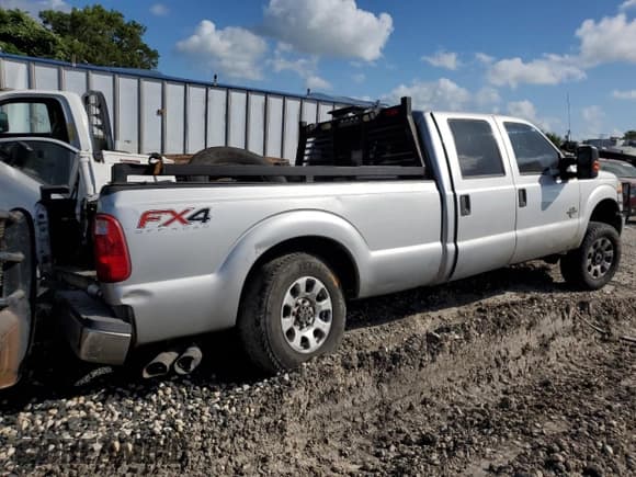 ✅ 2015 Ford F-350 Platinum • VIN: 1FT8W3BT3FEC01560 • Lot: 65205114. Wystawiony na Copart z przebiegiem 259 494 mil. Bezpłatny archiwum sprzedaży aukcyjnych z USA i szczegółowy raport historii pojazdu na DreamBid. Zdjęcie 3.